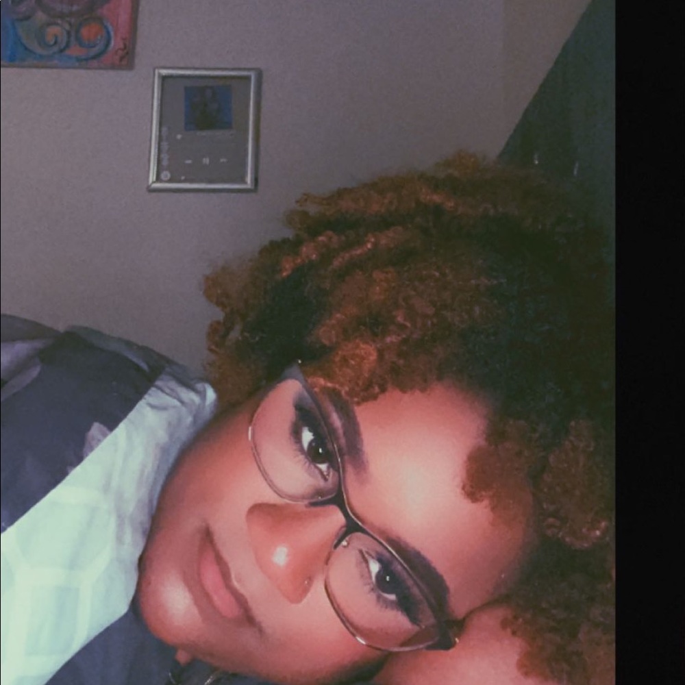 Meet your Posher, Aiyah